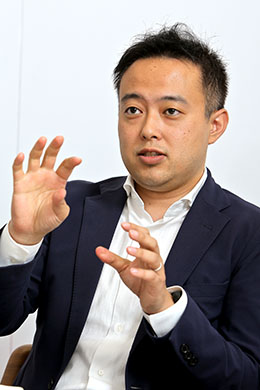楽天株式会社 コーポレートカルチャーディビジョン エンプロイー・エンゲージメント部 ジェネラルマネージャー 日髙 達生さん photo