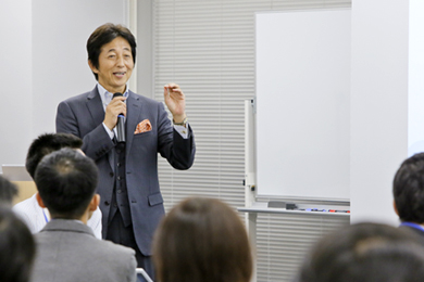 日本郵政株式会社 伊藤伸也氏 photo
