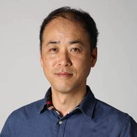 石山氏