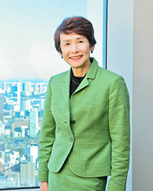 石倉洋子氏