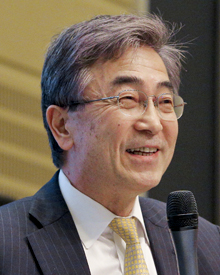 八木洋介氏