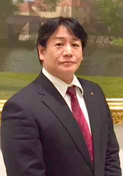 輪島 文氏