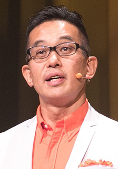 中根 弓佳氏